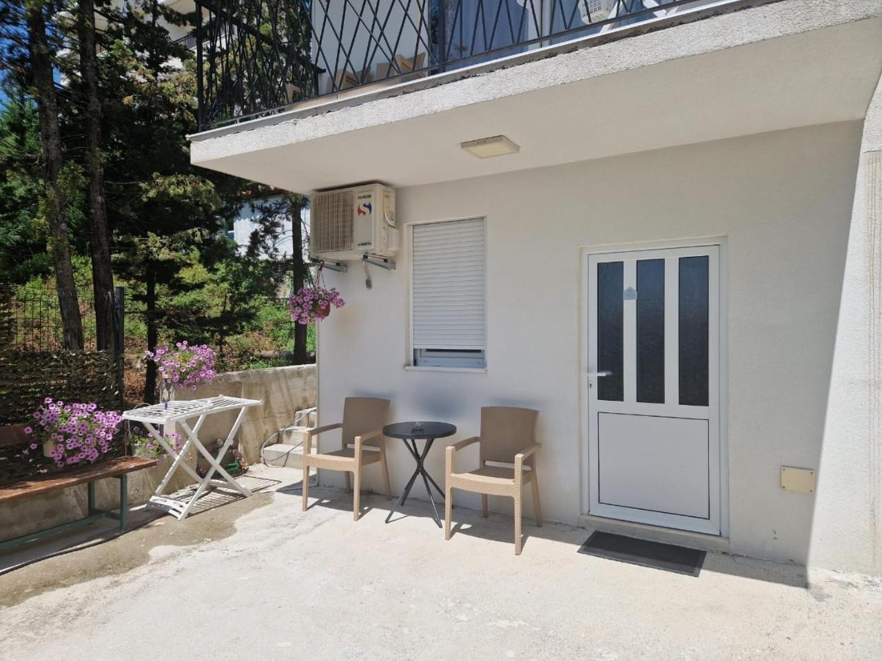 Studio Apartman Happy Home Тиват Экстерьер фото