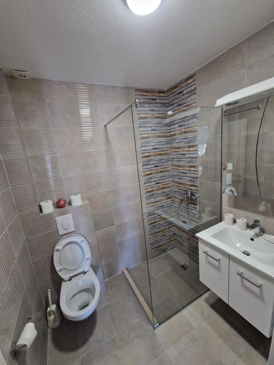 Studio Apartman Happy Home Тиват Экстерьер фото